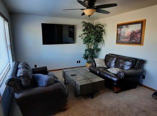 339 8th St, Unadilla, NE 68454