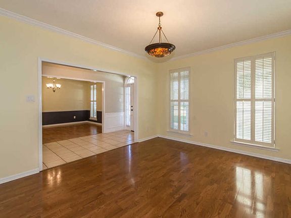 3rd image of 3950 Cypress Point Dr