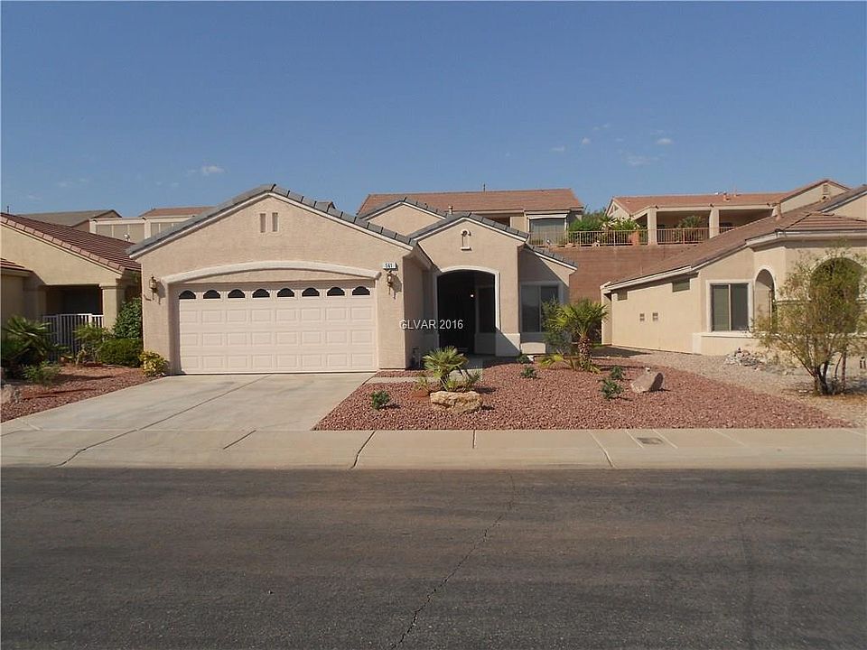1st image of 561 Cypress Gardens Pl