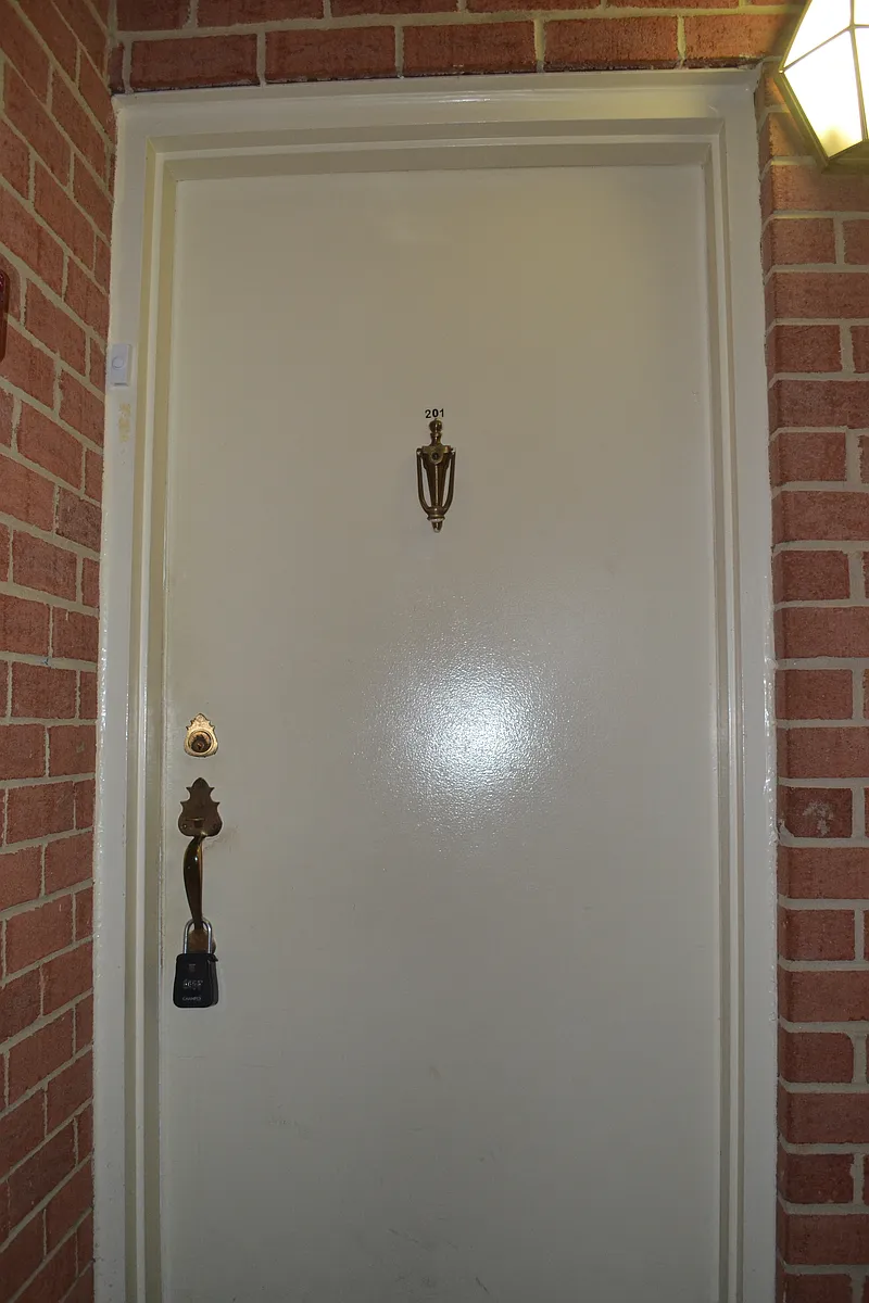 Building Photo - 722 Quince Orchard Blvd #201
