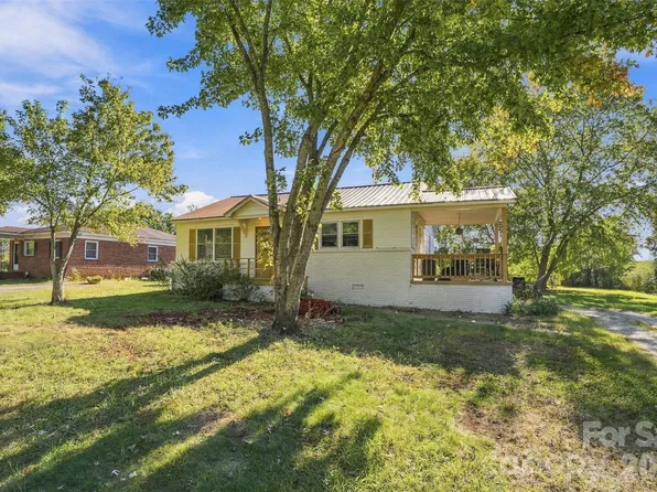 1612 Hawfield Rd, Charlotte, NC 28214