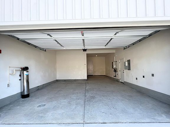 2nd image of 11034 Mount Blanca Dr