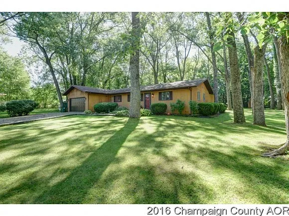 1204 Riverside Ct photo 1