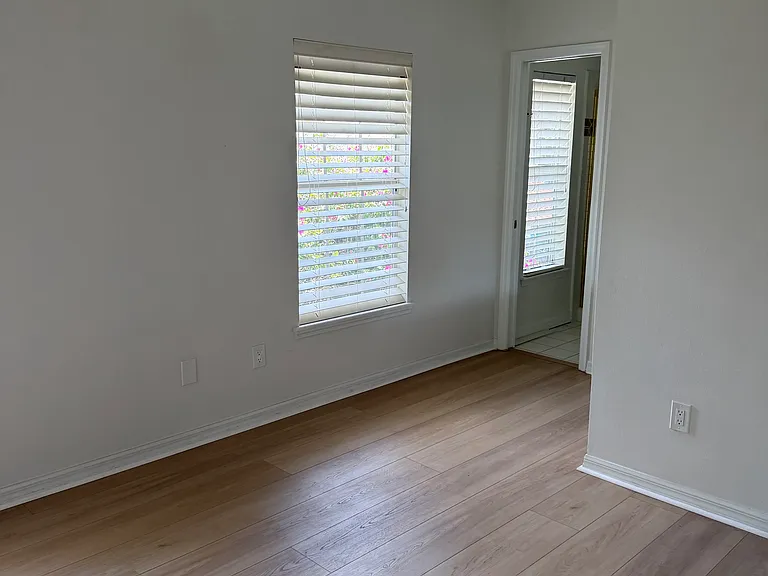 2nd bedroom upstairs