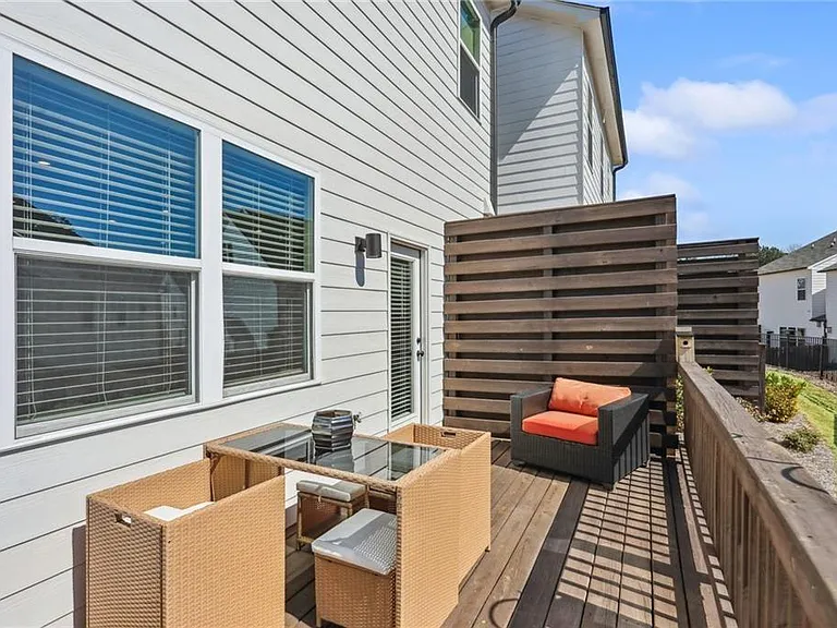 4414 Declan Dr — Photo 25