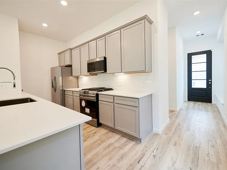 665 Royal Arch Dr — Photo 6