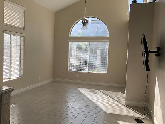 3rd image of 1813 Scenic Sunrise Dr