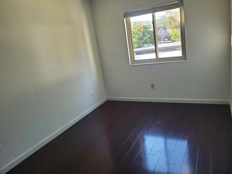 1712 Las Raposas Ct — Photo 9