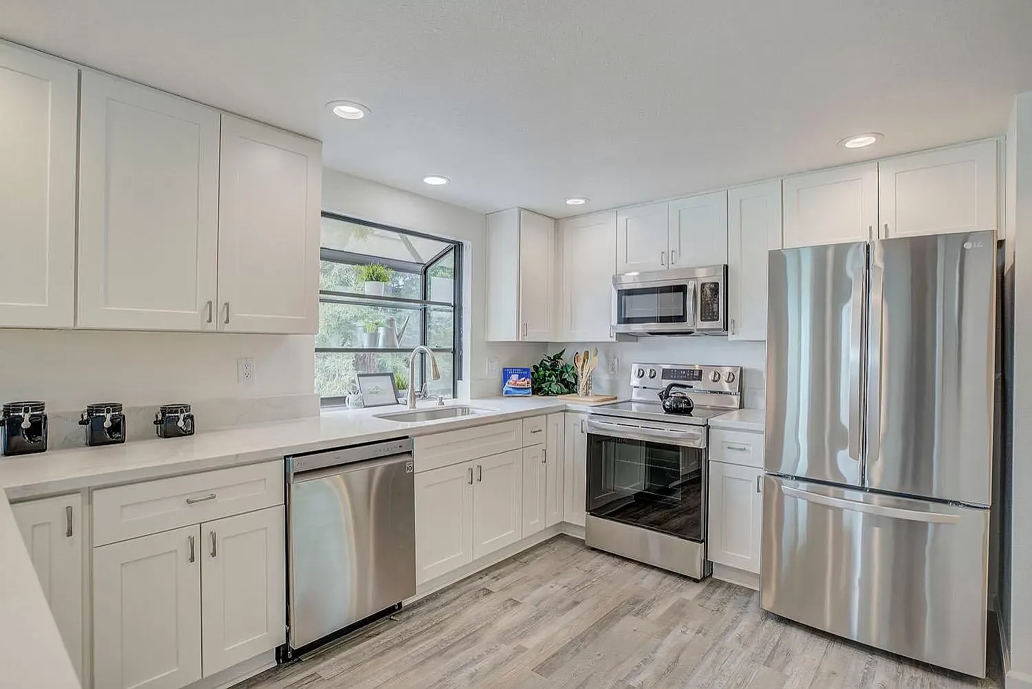 292 Poet Smith Dr — Photo 4