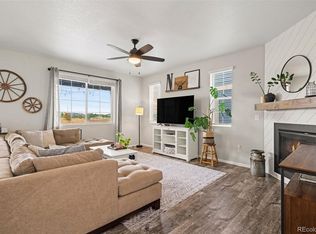 41 S Quantock St, Aurora, CO 80018