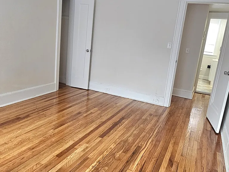 295 Norton St #BO8 — Photo 8