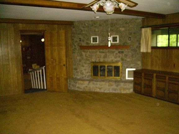 Large Livingroom Fireplace end