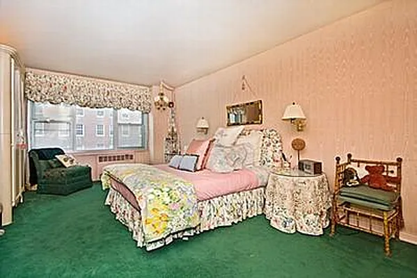 Sold by Maxwell Jacobs | media 3