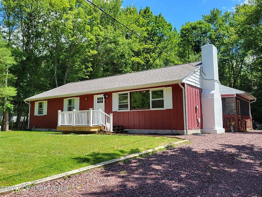 1st image of 8 Wolfe Ln