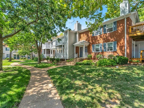 1429 Thrush Pl, Saint Louis, MO 63144