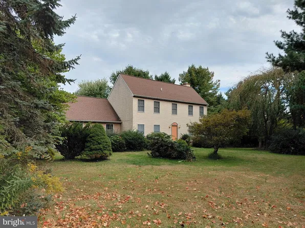 703 Broad St, Perkasie, PA 18944