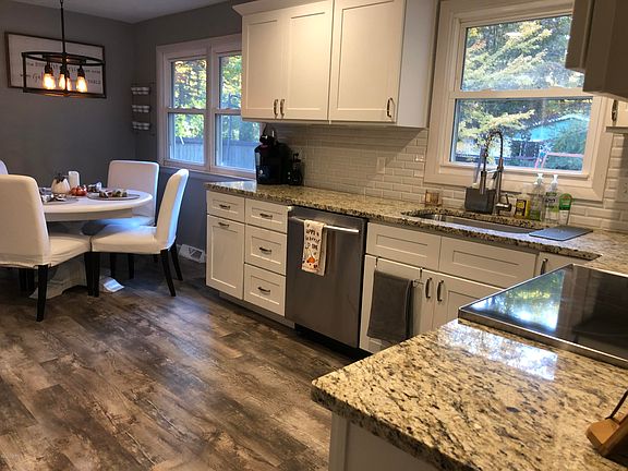 4th image of 1196 Wintergreen Dr