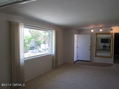 3rd image of 4818 E Glenn St