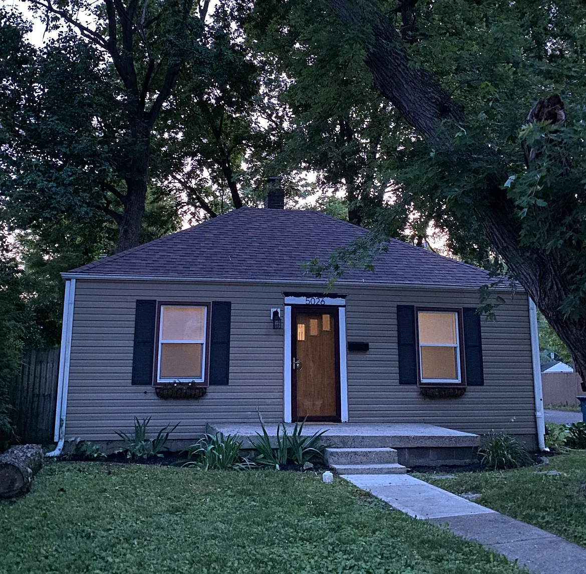 5026 Rosslyn Ave photo 1