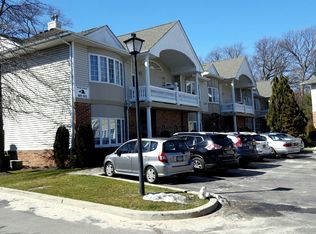 58 Sarah Ct, Amityville, NY 11701