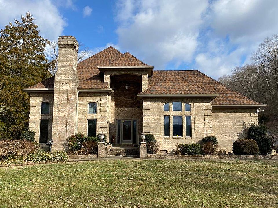 1st image of 137 Copley Farm Dr