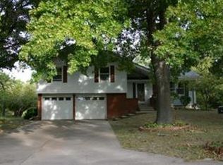 601 Topeka Ave, Leavenworth, KS 66048
