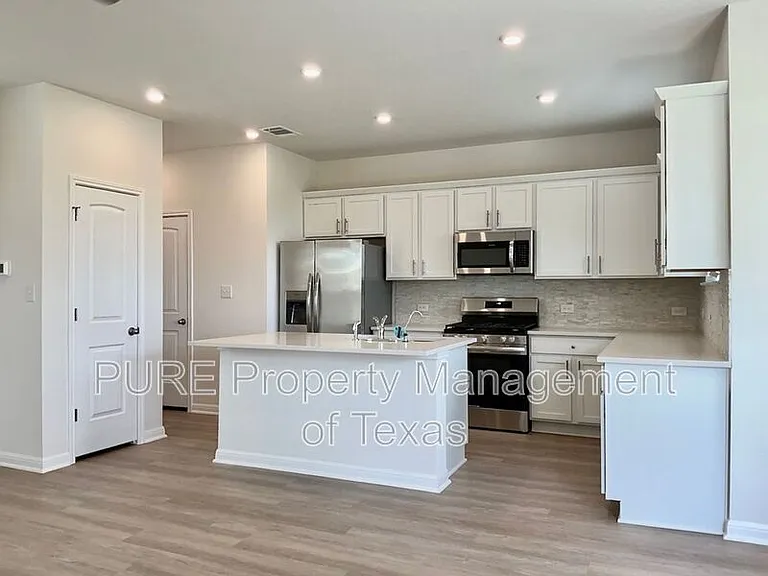 2208 Cornfield Dr #B — Photo 6