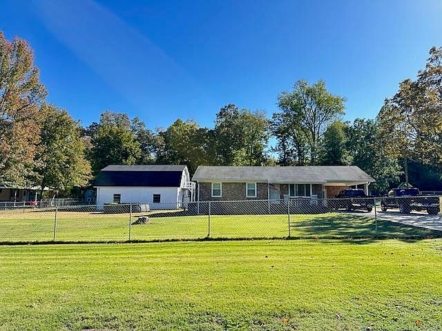 1st image of 460 Andrews Ln