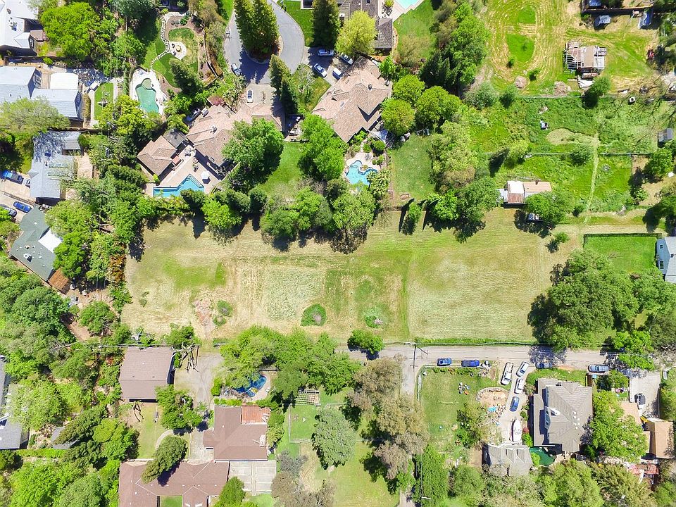 2nd image of 6800 Duncan Ln Lot 4