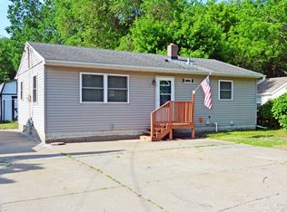 178 Hanson Rd, Saint Paul, MN 55115