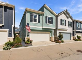 639 Salt Marsh Trl, Kemah, TX 77565