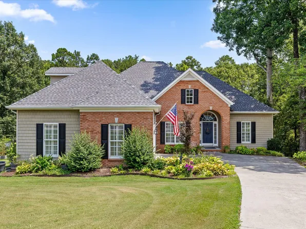 3245 Leona Dr, Rocky Face, GA 30740