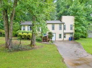 1885 Poinsetta Dr, Acworth, GA 30102