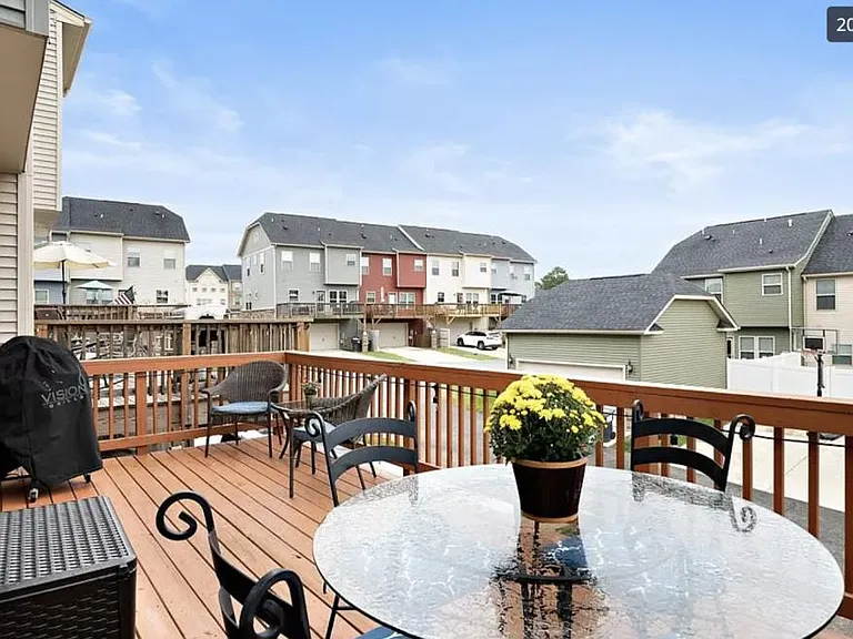 16621 Gossamer Dr — Photo 20