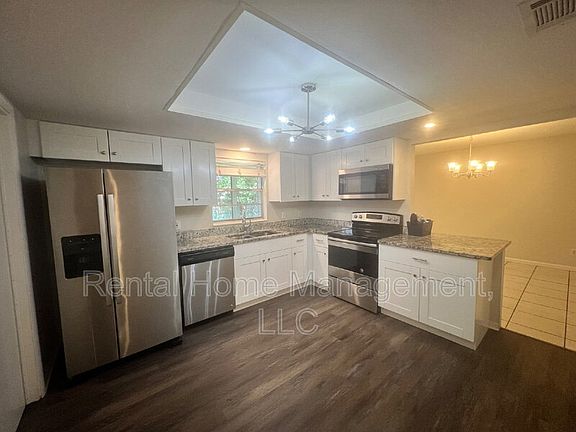 3rd image of 477 Dogwood Ct