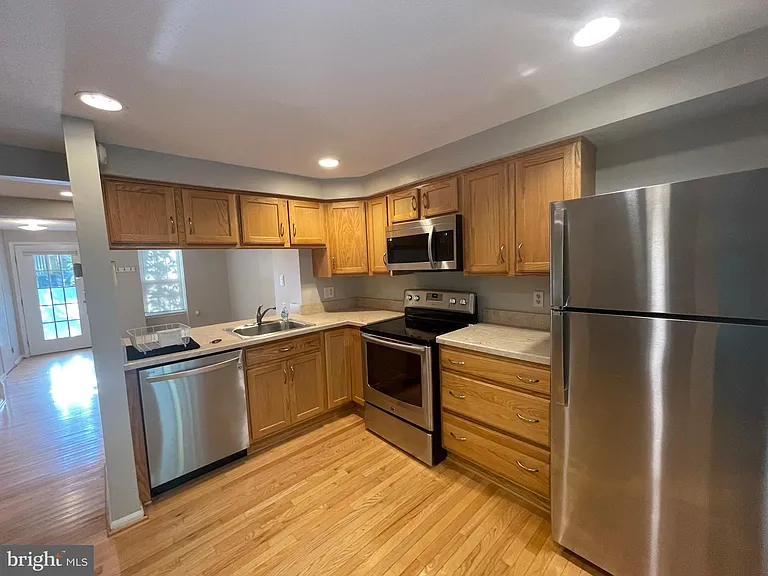 11906 Fieldthorn Ct — Photo 5