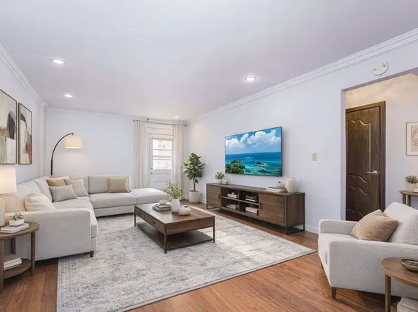 2711 Avenue X image 1 of 32