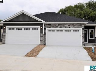 6035 S 87th St, Lincoln, NE 68526