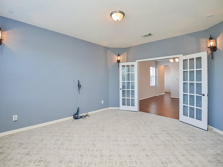 4315 Village Forest Dr — Photo 31