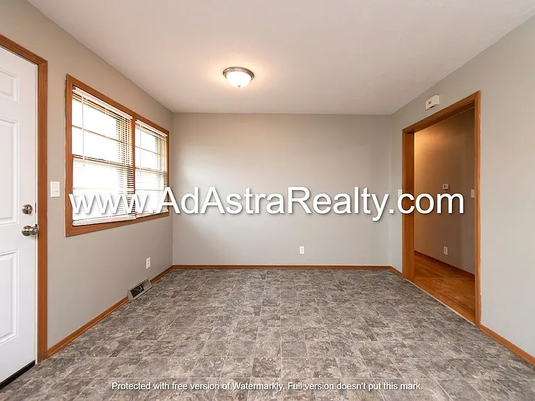 718 NW 5th St — Photo 17