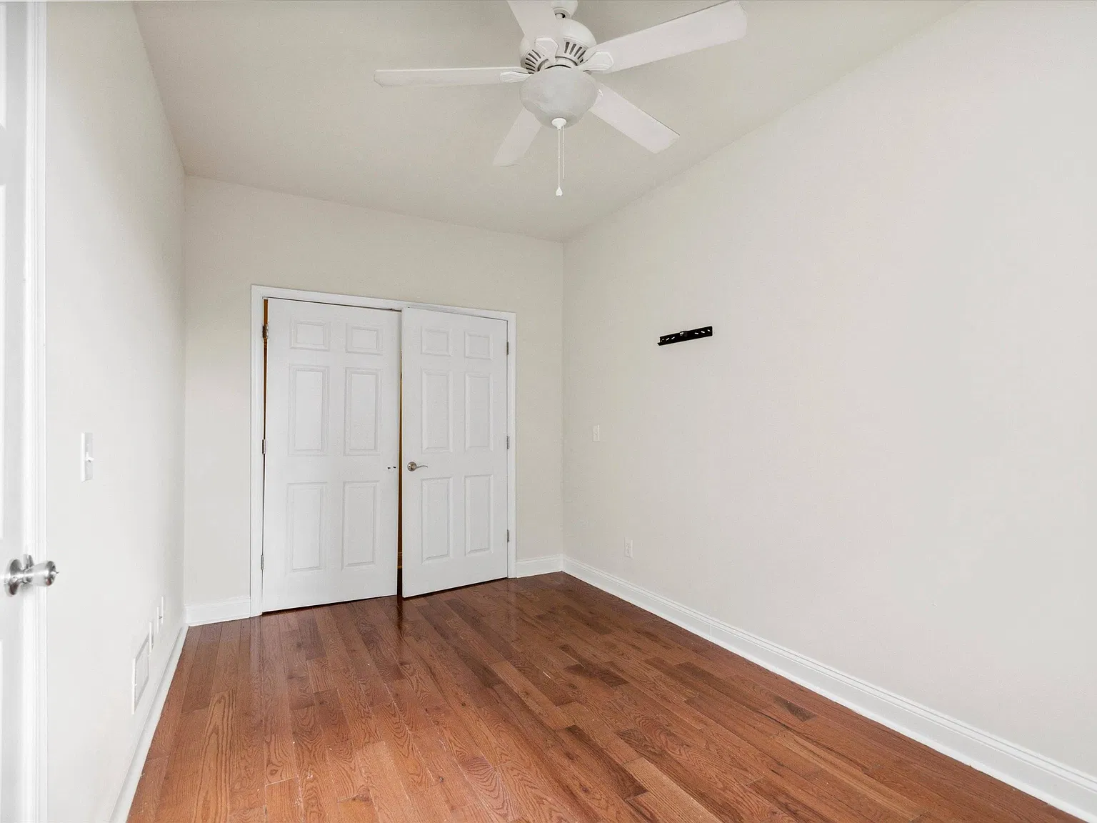 5 bed, 1812 sqft, $2,700 — Photo 4