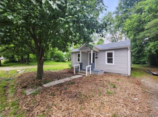 967 N 2nd St, Austin, IN