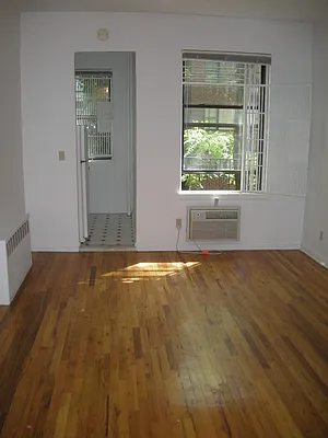 Rented by Crown Realty Group | media 8