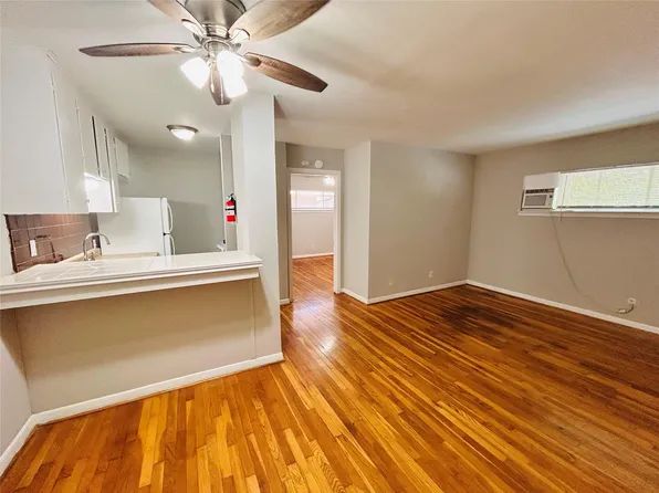 8803 Timberside Dr, Houston, TX
