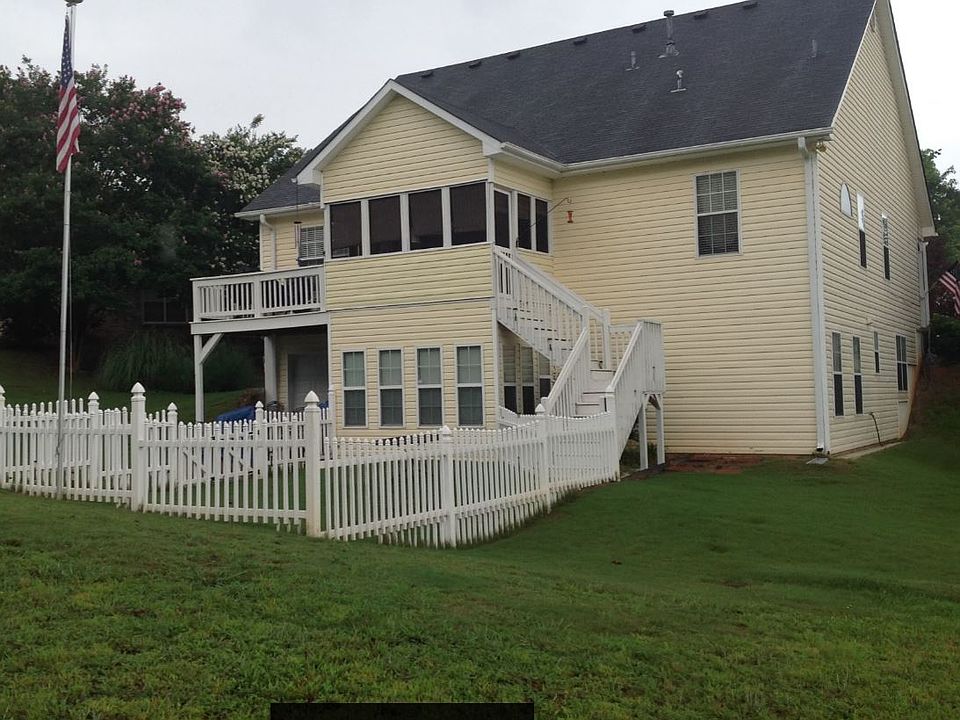 2nd image of 1104 Strath Clyde Way