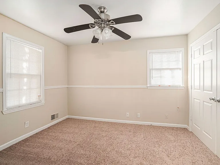 3845 Woodyhill Dr — Photo 11