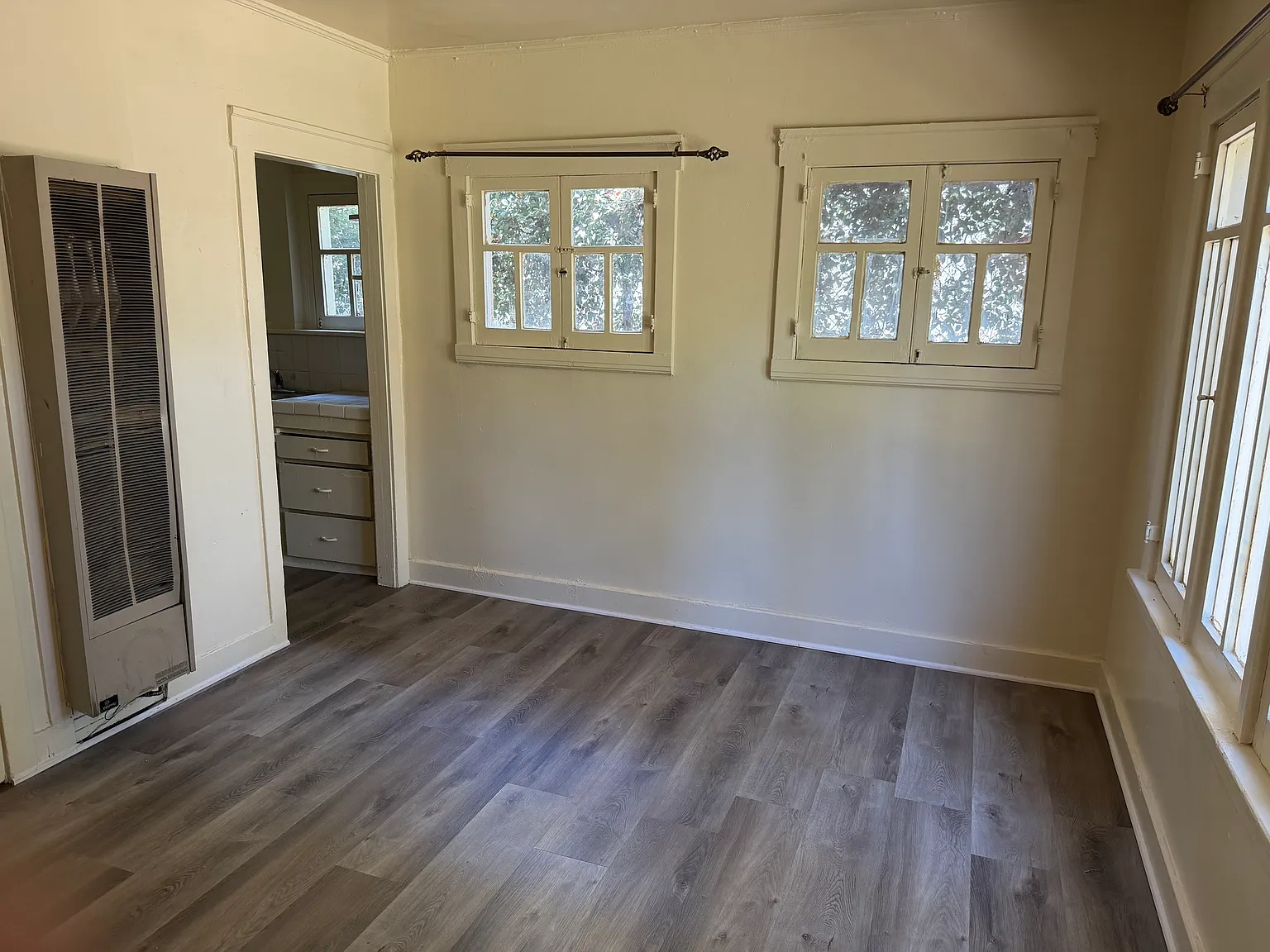 Studio, 450 sqft, $1,600 — Photo 4