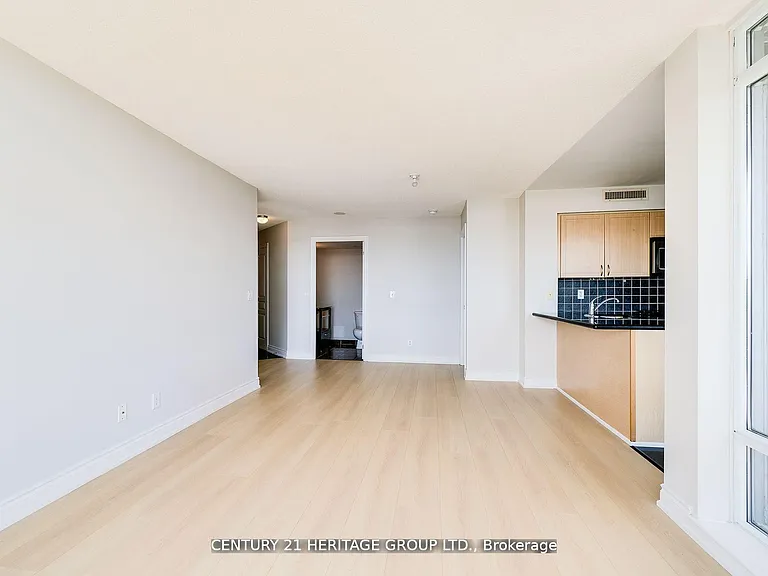 7 N Park Rd #709 — Photo 8