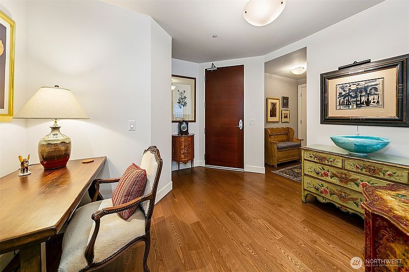 5th image of 1920 4th Avenue #408