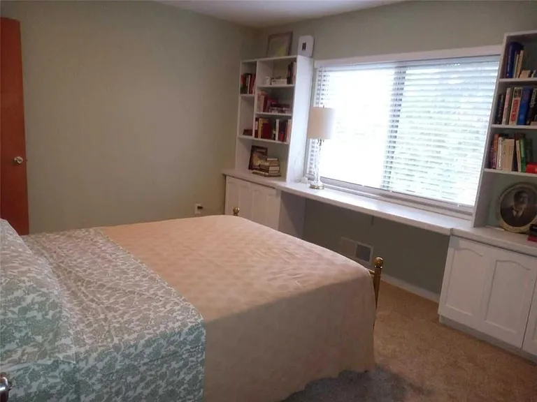 1224 Poplar Grove Dr NE — Photo 18